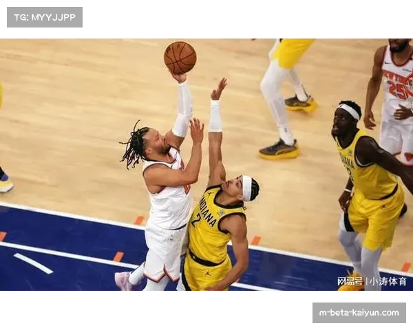 内史密斯外线手感火热三分连中助步行者奋力缩小比分差距