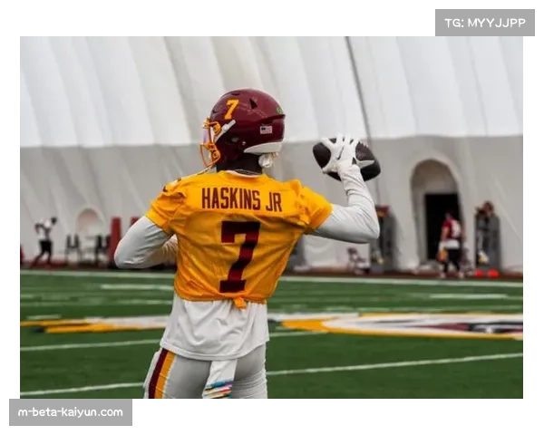 海盗队近端锋基尔茨线路跑动精准 成三档转换利器